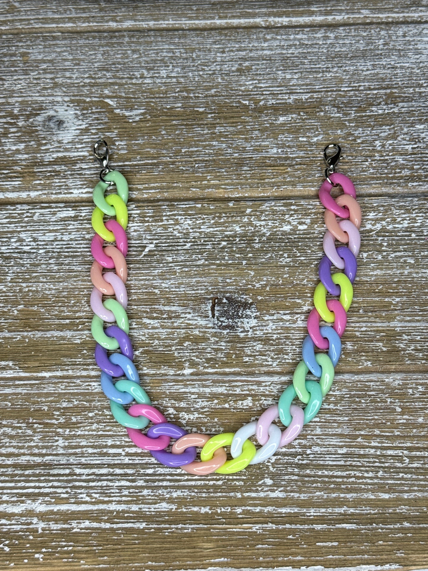 Multi-Color Link Hat Chain