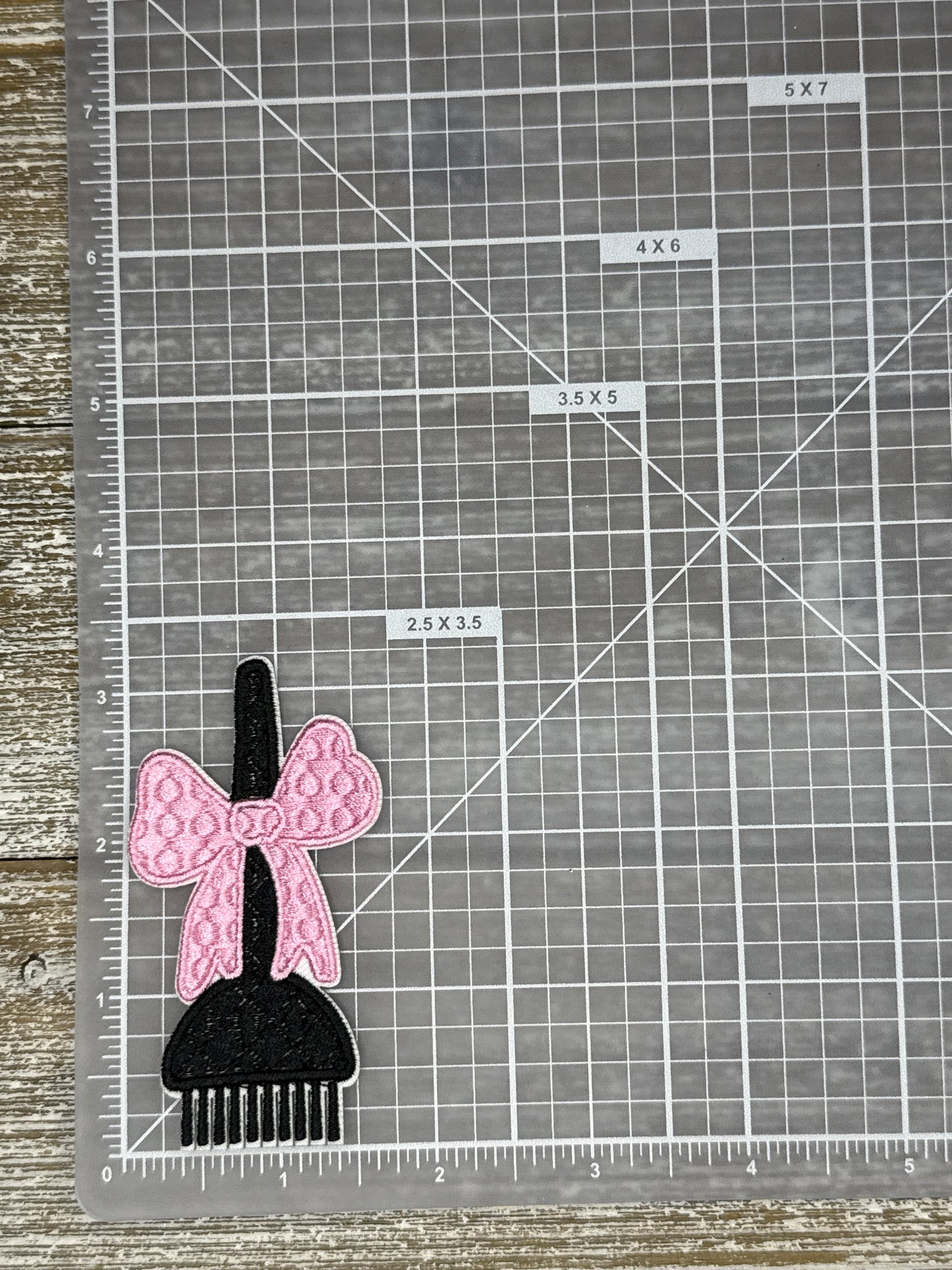 Hairdresser Bow Brush