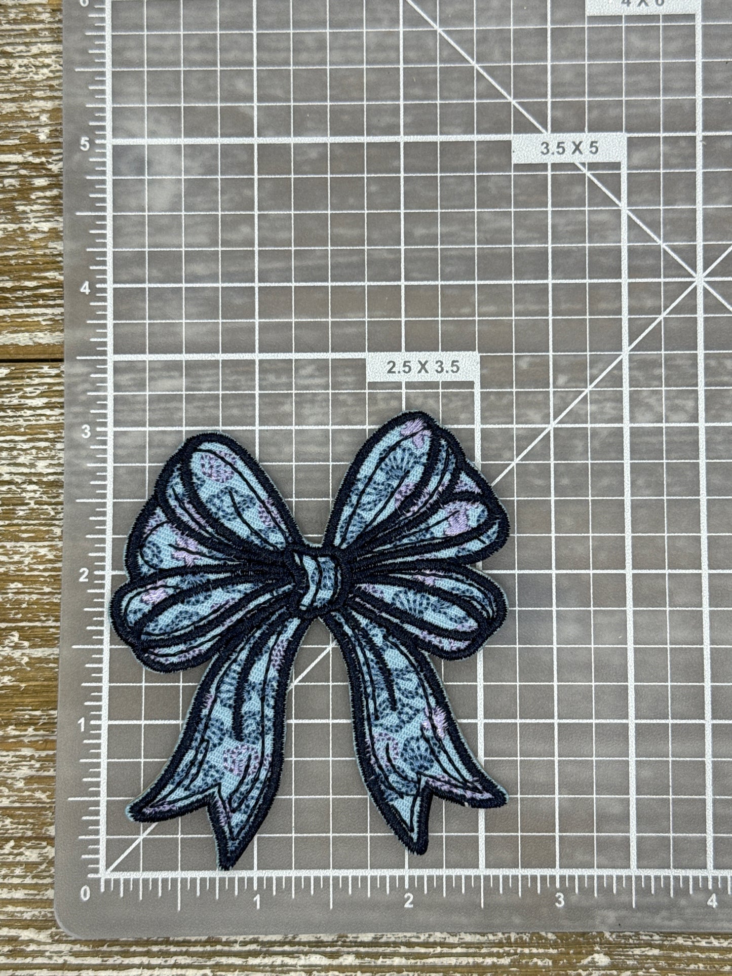 Blue Seashell Bow